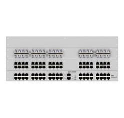 Black Box DKM Compact II KVM Matrix Switch ACXC80FH40-1G