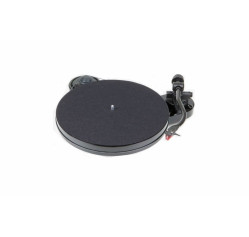 Pro-Ject RPM 1 Carbon 2M-Red Piano